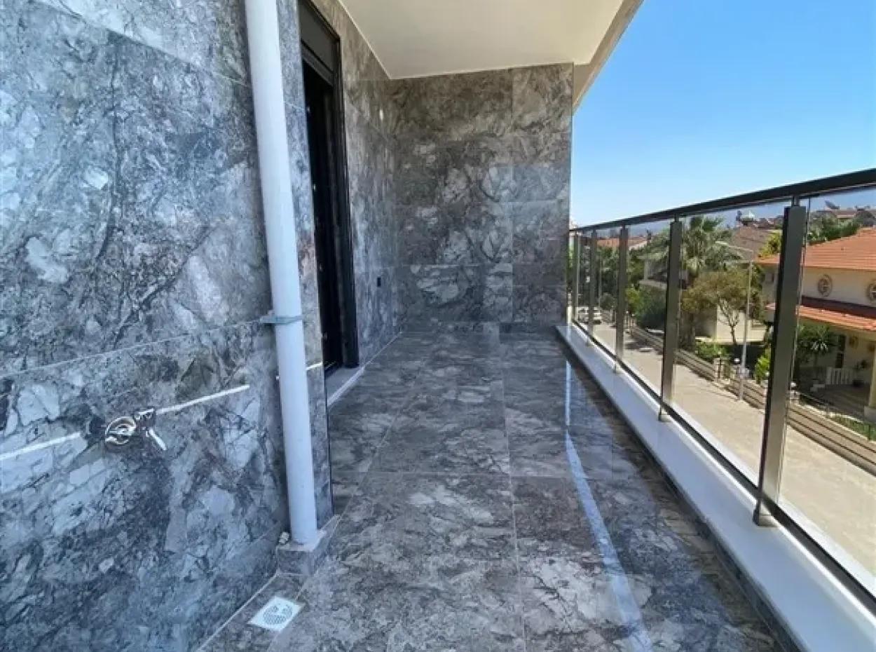 Didimde Villa Zu Verkaufen Mit Garten In Der Nähe Von Meer