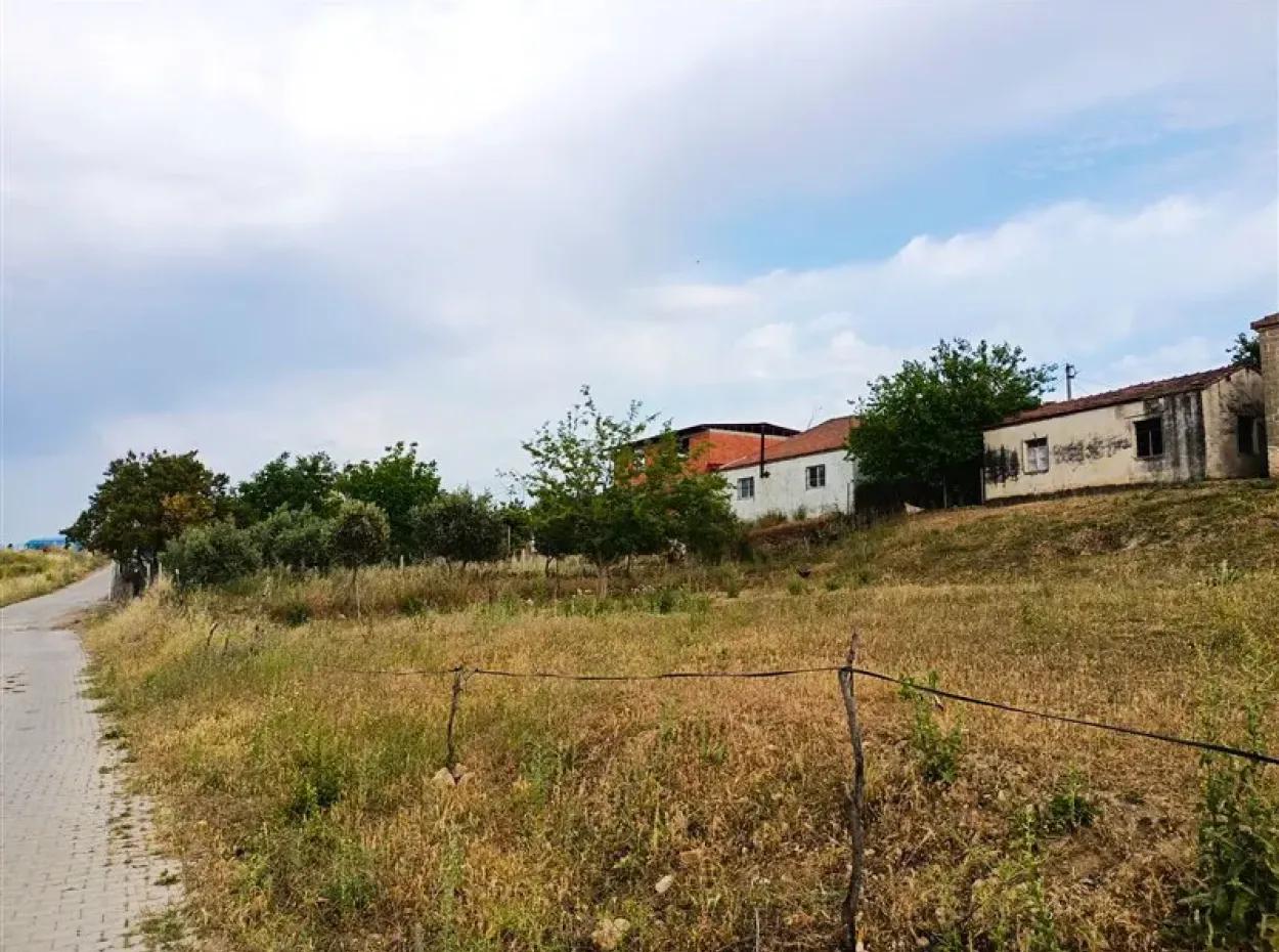 Didim Akyeniköy Merkezde 428M2 Zoned Land Zum Verkauf