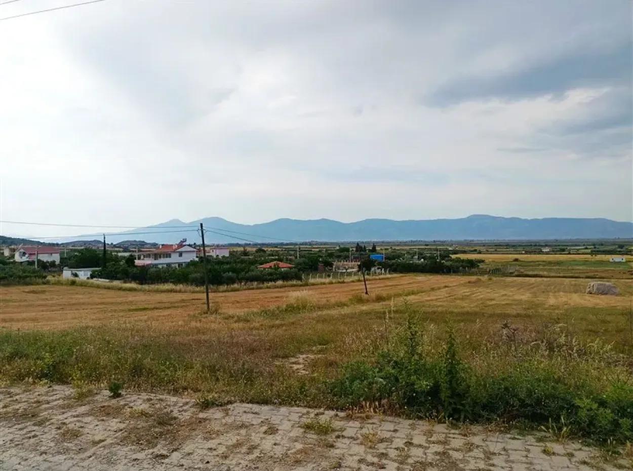 Didim Akyeniköy Merkezde 428M2 Zoned Land Zum Verkauf