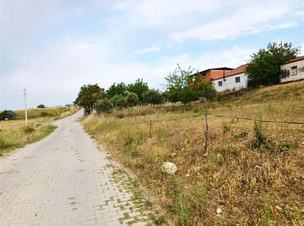 Didim Akyeniköy Merkezde 428M2 Zoned Land Zum Verkauf