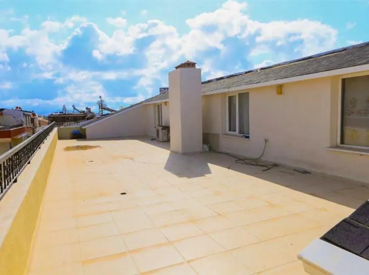 Große Sale Maisonette Mit Riesigem Terrassenpool