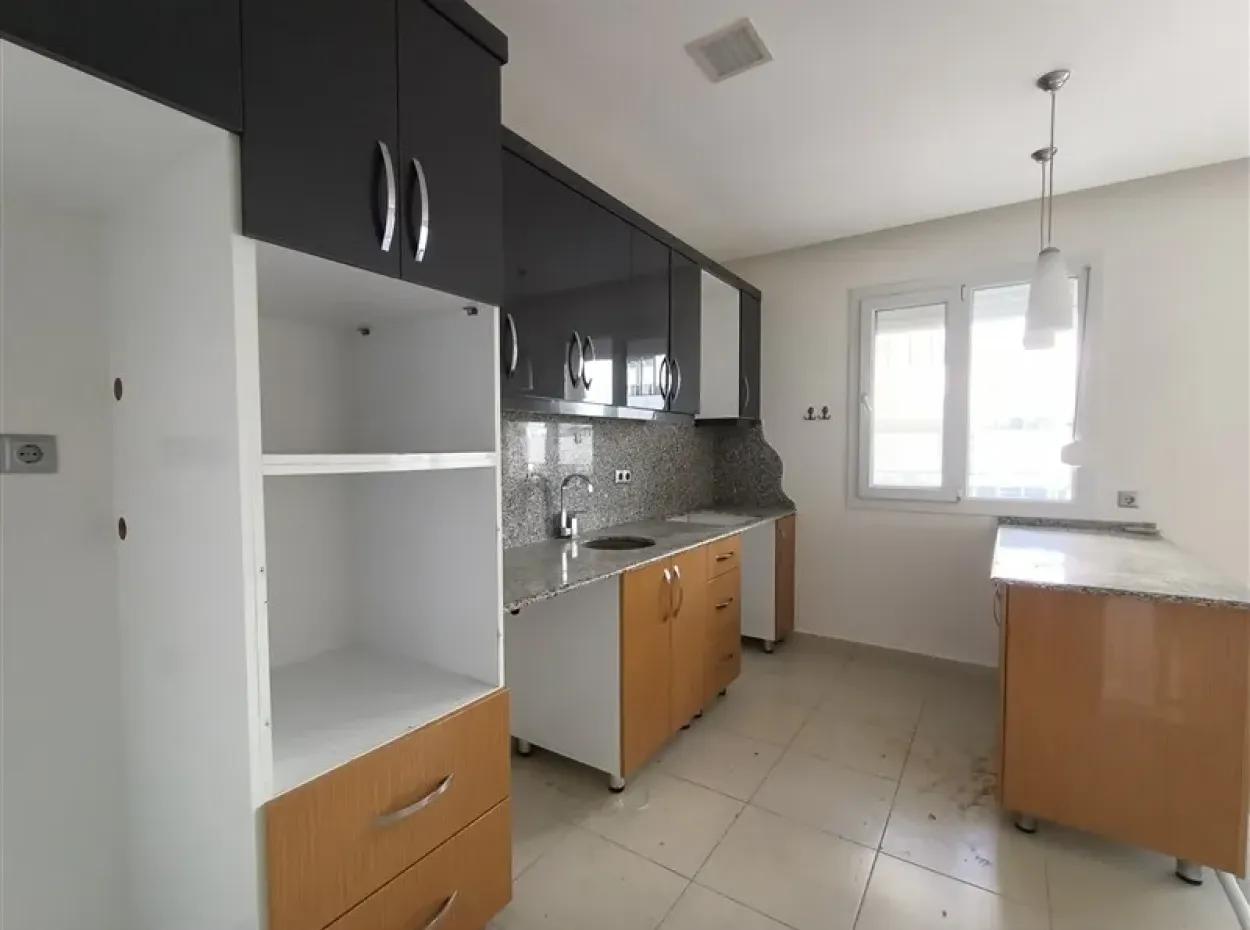 Wohnung Zu Verkaufen In Didim, Reverse Maisonette Zu Verkaufen Mit Großem Balkon Mit Garten