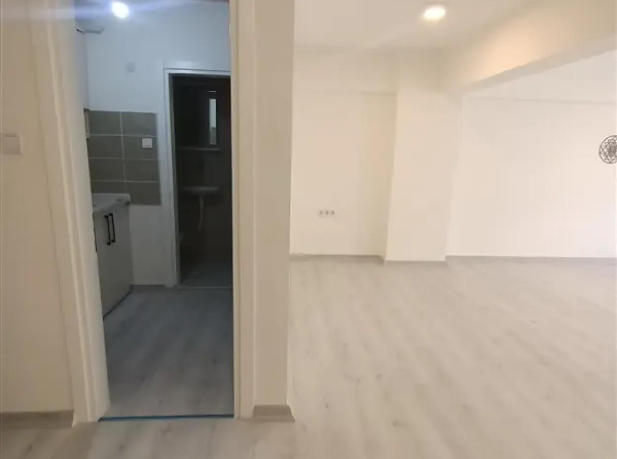 Büro Zu Verkaufen In Didim, Büro Im Gebäude Mit Aufzug Im Hochparterre