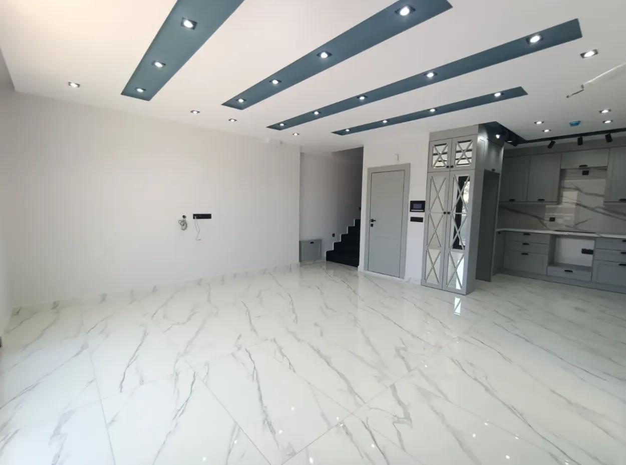 Villa Zu Verkaufen In Didim - 900M Zum Meer Villa Mit Pool Und Garten - Villa In Didim