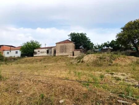 Didim Akyeniköy Merkezde 428M2 Zoned Land Zum Verkauf