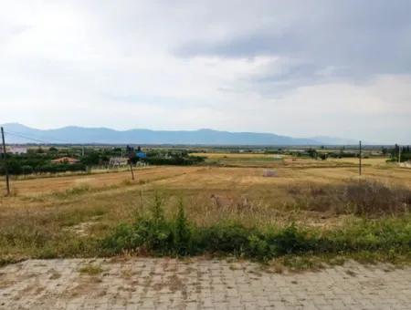 Didim Akyeniköy Merkezde 428M2 Zoned Land Zum Verkauf