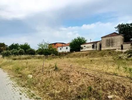 Didim Akyeniköy Merkezde 428M2 Zoned Land Zum Verkauf