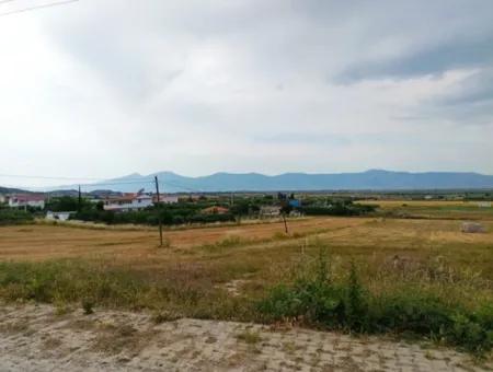 Didim Akyeniköy Merkezde 428M2 Zoned Land Zum Verkauf