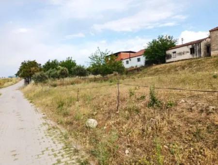 Didim Akyeniköy Merkezde 428M2 Zoned Land Zum Verkauf