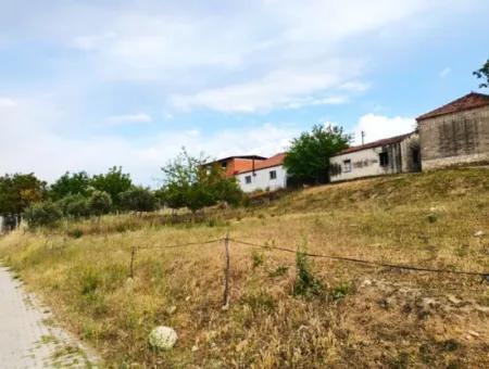 Didim Akyeniköy Merkezde 428M2 Zoned Land Zum Verkauf