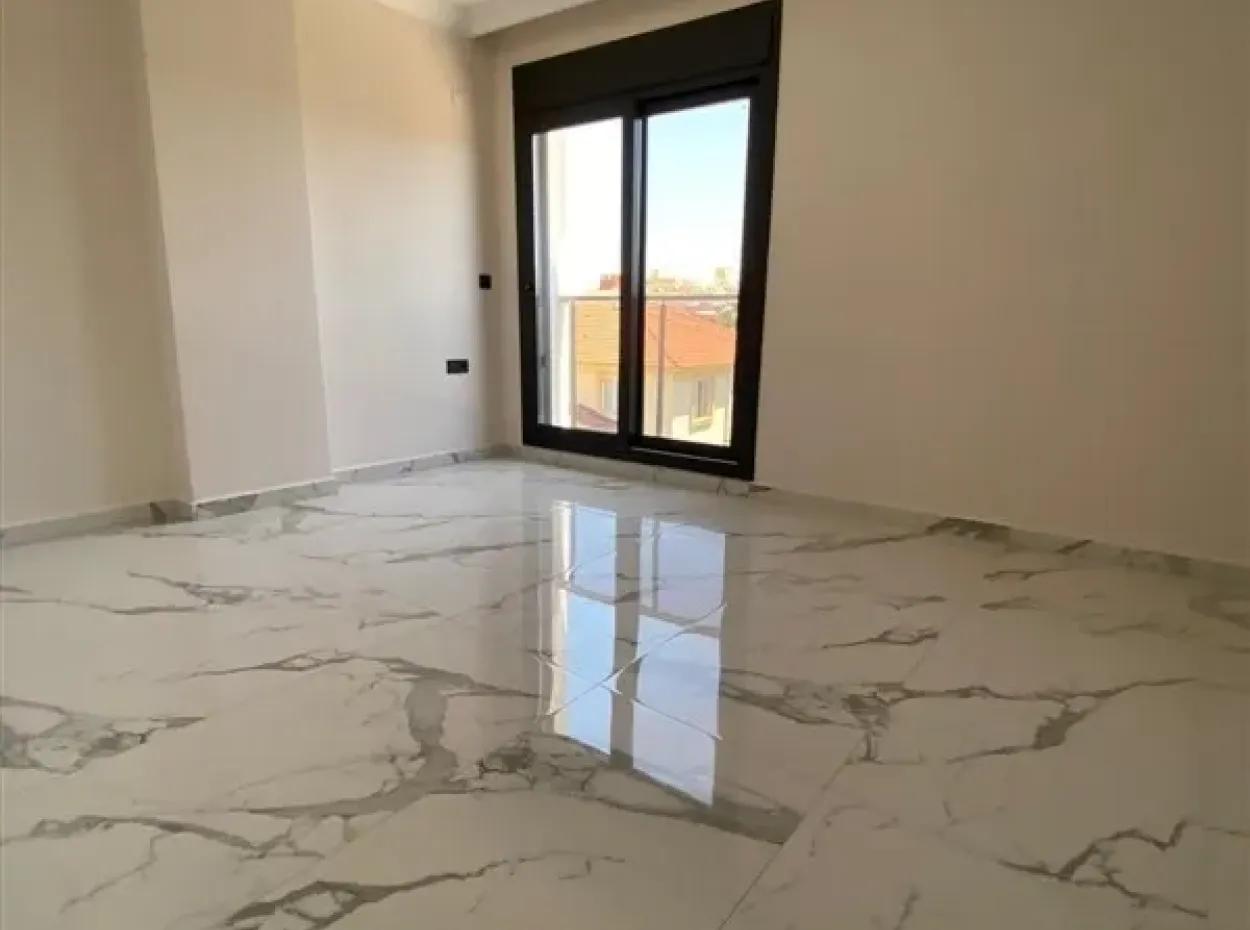 Didimde Villa For Sale With Garden Near Sea