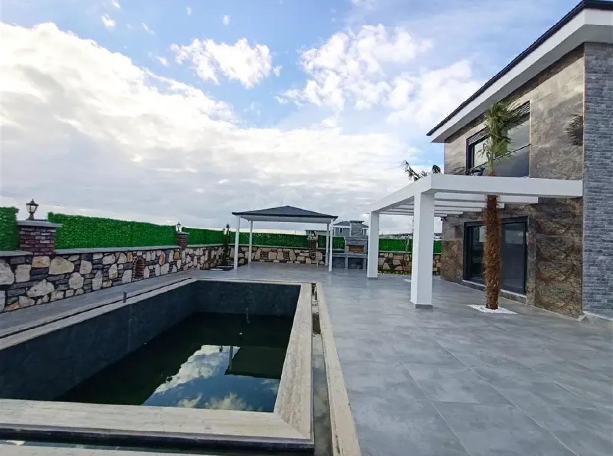 Detached Villa With Pool In 500 M2 Land