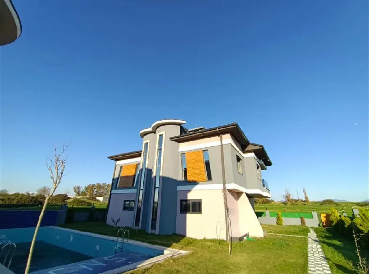 Didimde Pool Garden Zero Villa For Sale