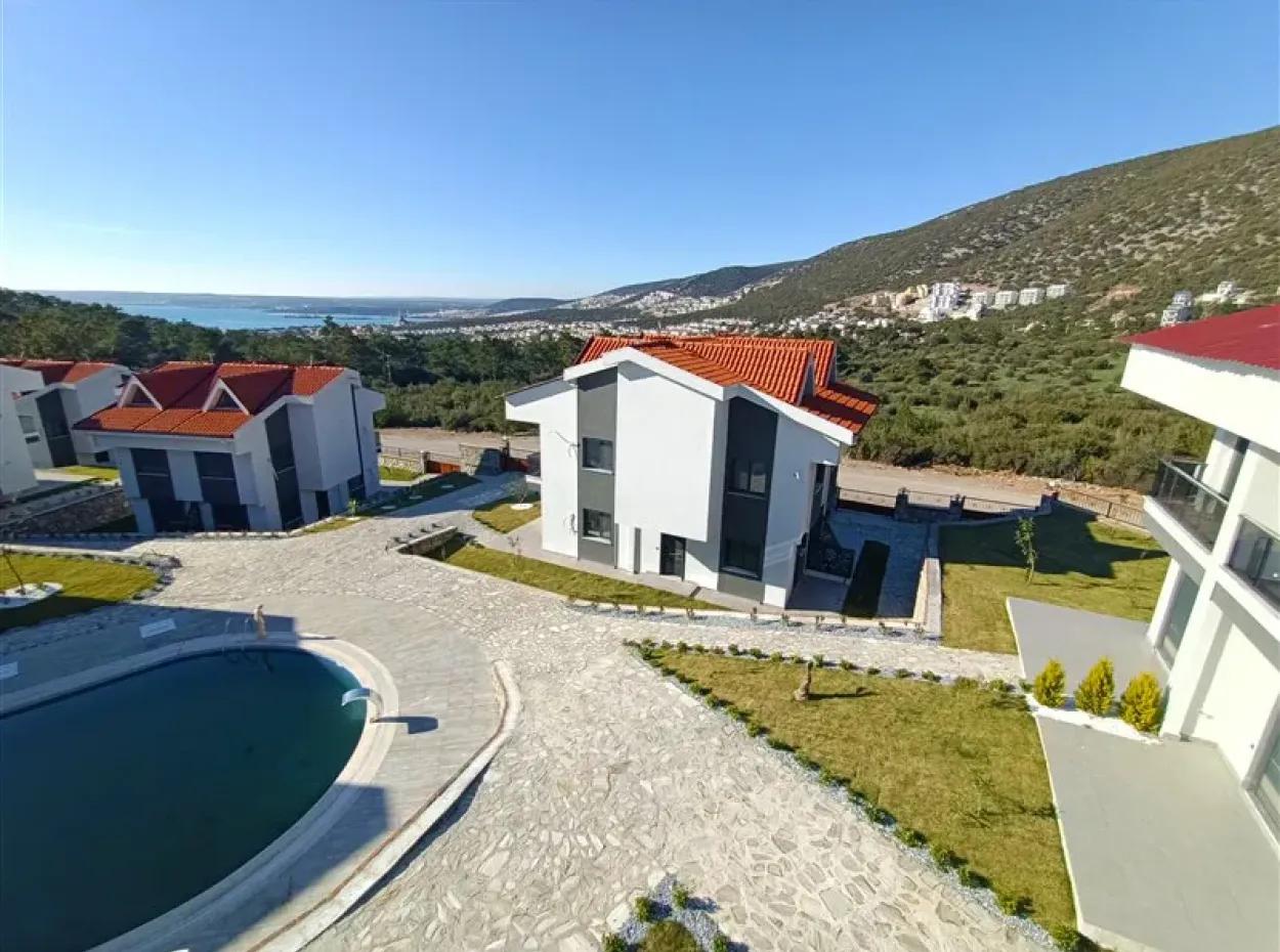 Villas For Sale With Akbükte Pool Car Park
