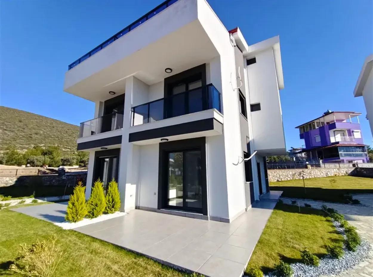 Villas For Sale With Akbükte Pool Car Park