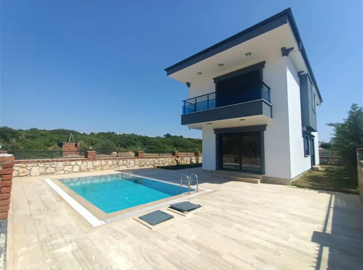 Didim Altinkum Detached Villa With Pool Garden For Sale
