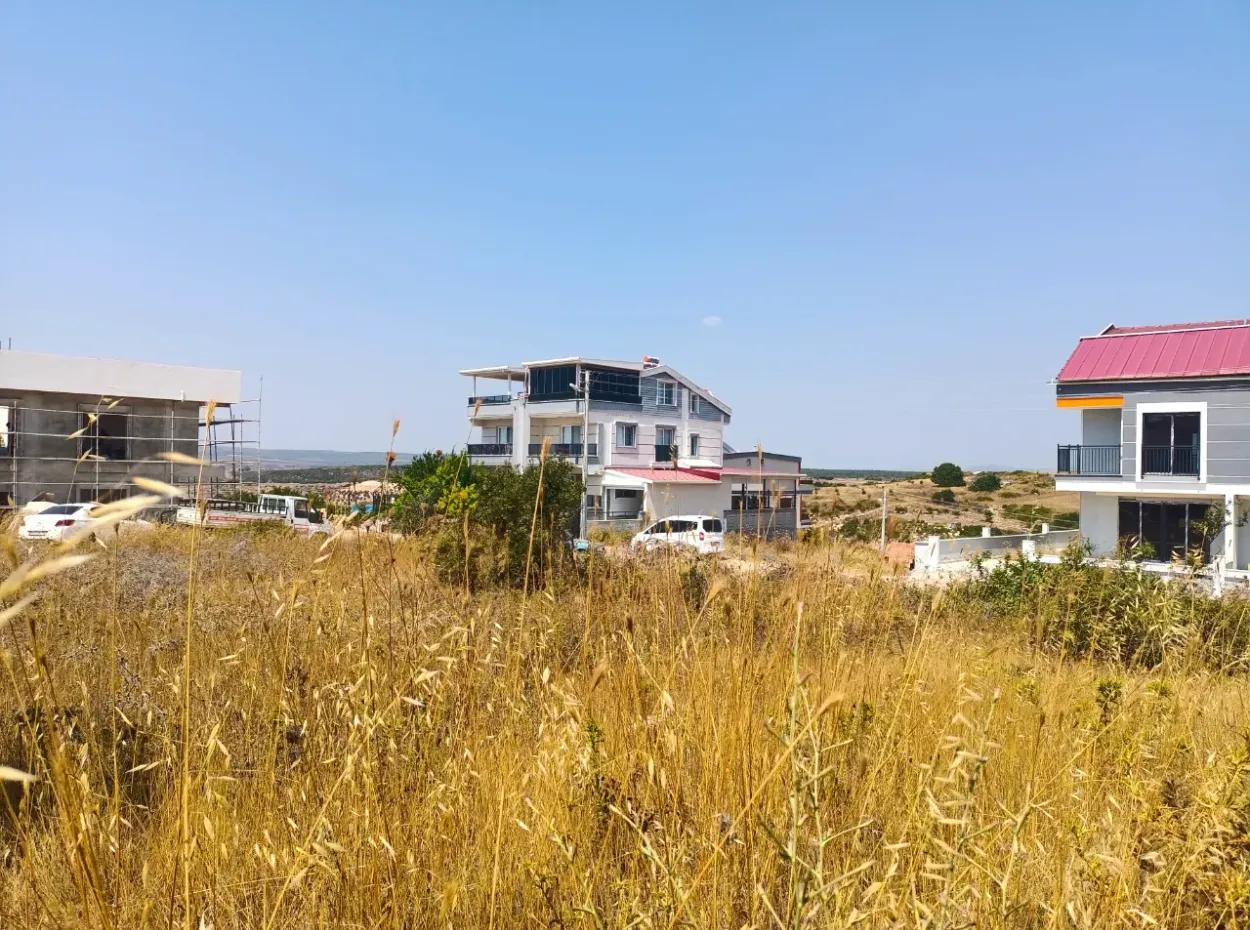 Land For Sale In Didim - 4 Villas 595 M2 Zoned Land For Sale