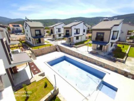 Didim Akbükte Detached Villa For Sale With Garden Pool