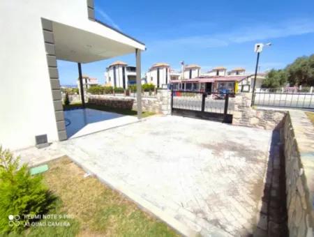 Didim Akbükte Detached Villa For Sale With Garden Pool