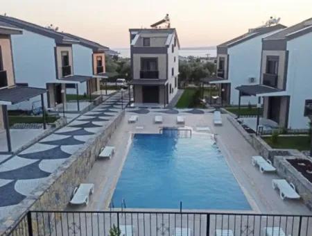 Didim Akbükte Detached Villa For Sale With Garden Pool