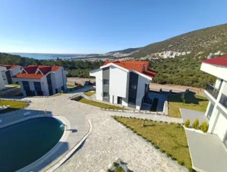 Villas For Sale With Akbükte Pool Car Park