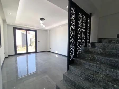 Villas For Sale With Akbükte Pool Car Park