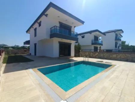 Didim Altinkum Detached Villa With Pool Garden For Sale