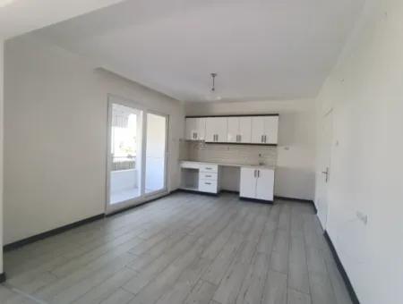 Apartment With Park Front Behind Carrefour And Teknosa In Didim