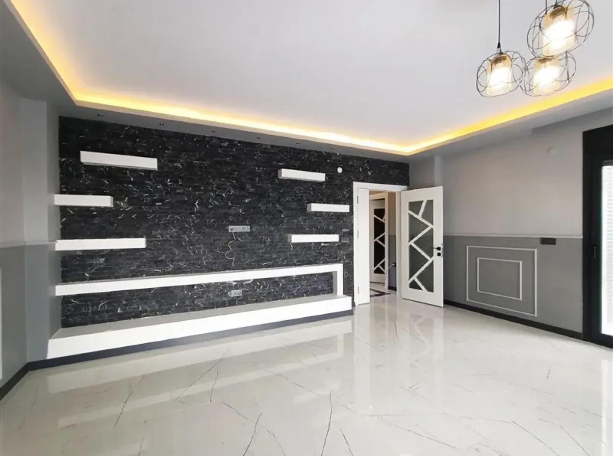 500 M2 Arsa İçinde Havuzlu Müstakil Satılık Villa