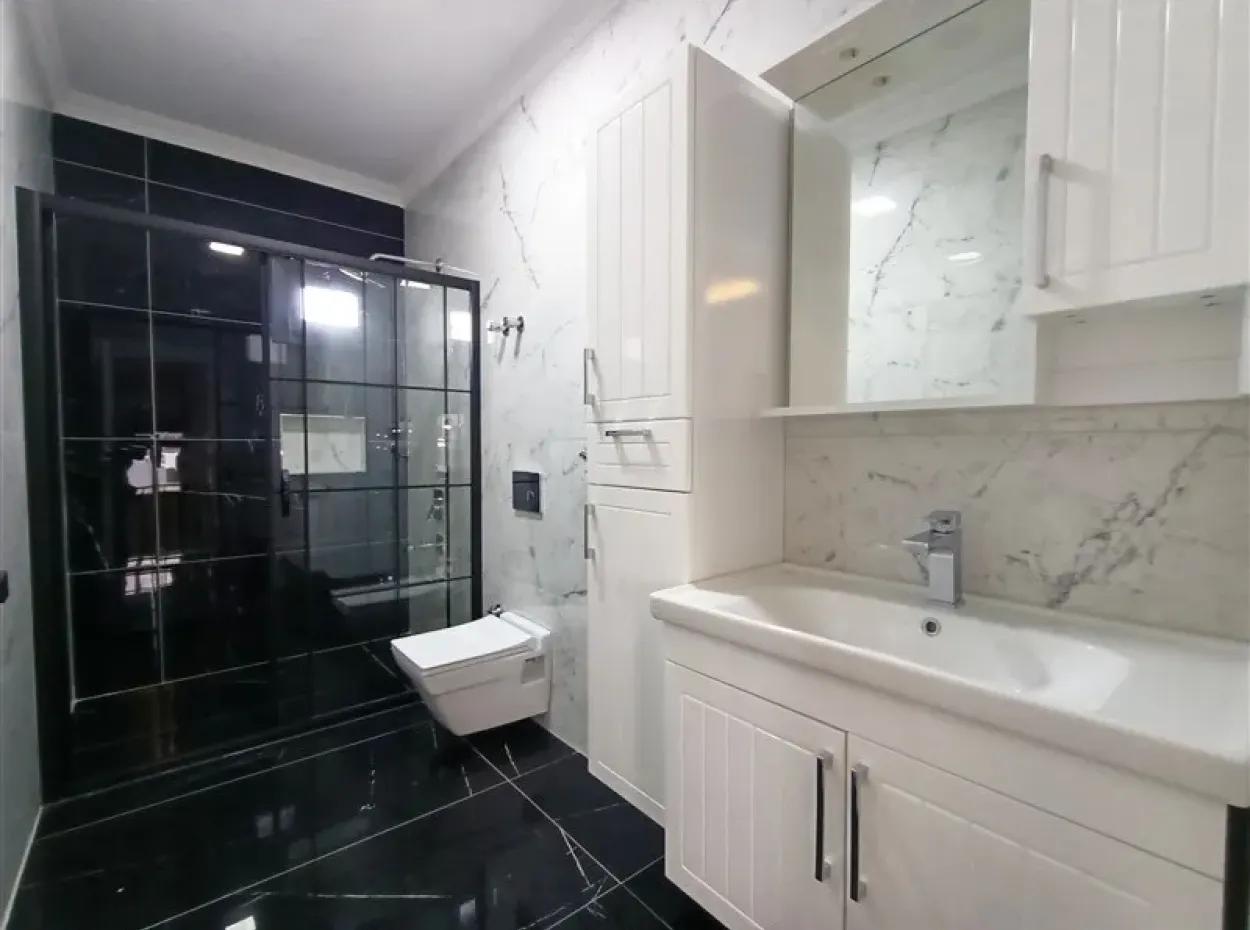 500 M2 Arsa İçinde Havuzlu Müstakil Satılık Villa