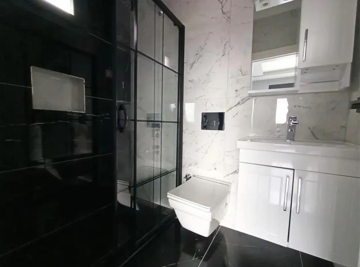 500 M2 Arsa İçinde Havuzlu Müstakil Satılık Villa