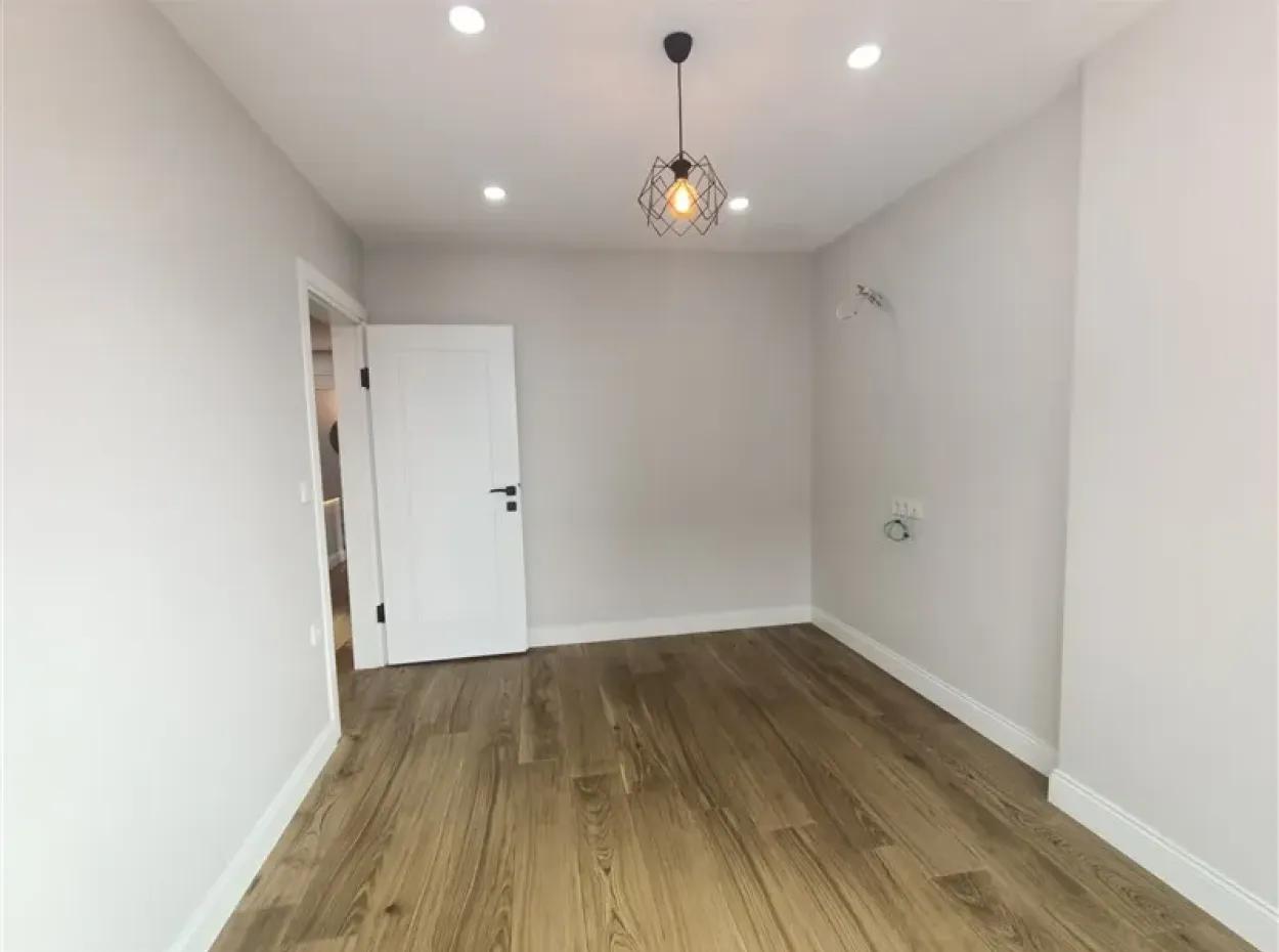 Didimde Havuzlu Bahçeli 5+1 Tam Müstakil Satılık Villa