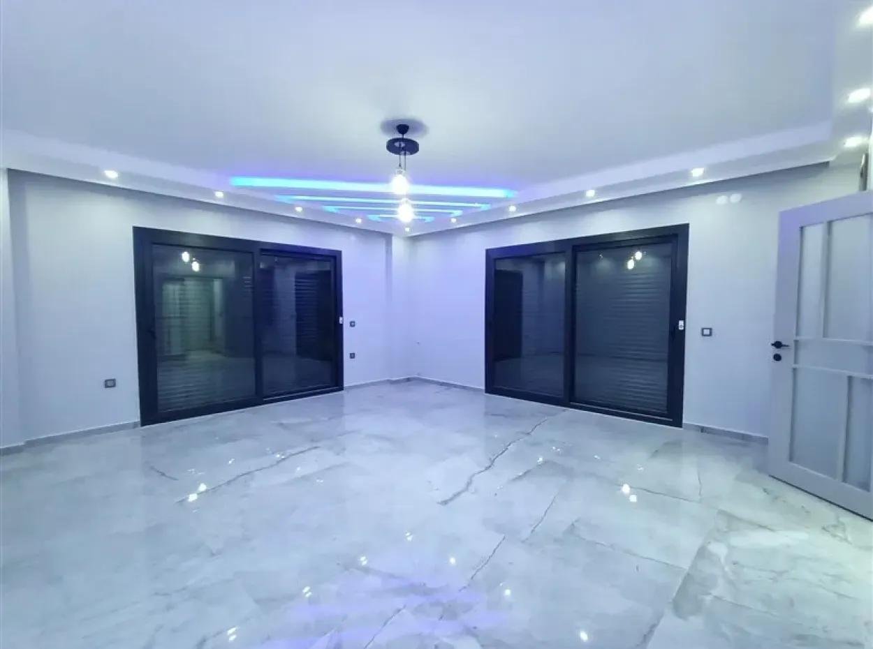 Didimde Denize 400M Havuzlu Bahçeli Müstakil Satılık Villa