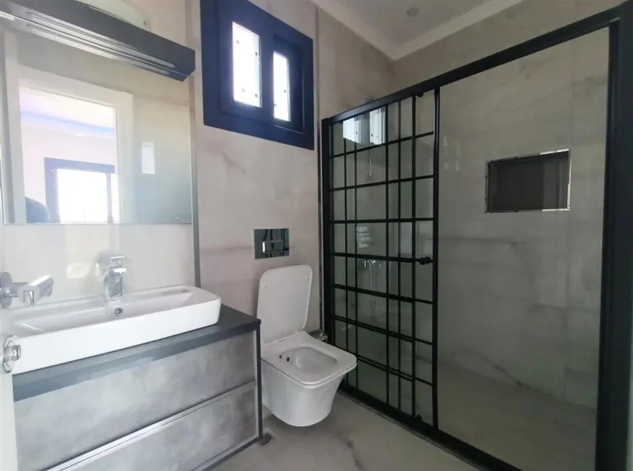 Didimde 6+1 Havuzlu Bahçeli Müstakil Satılık Villa