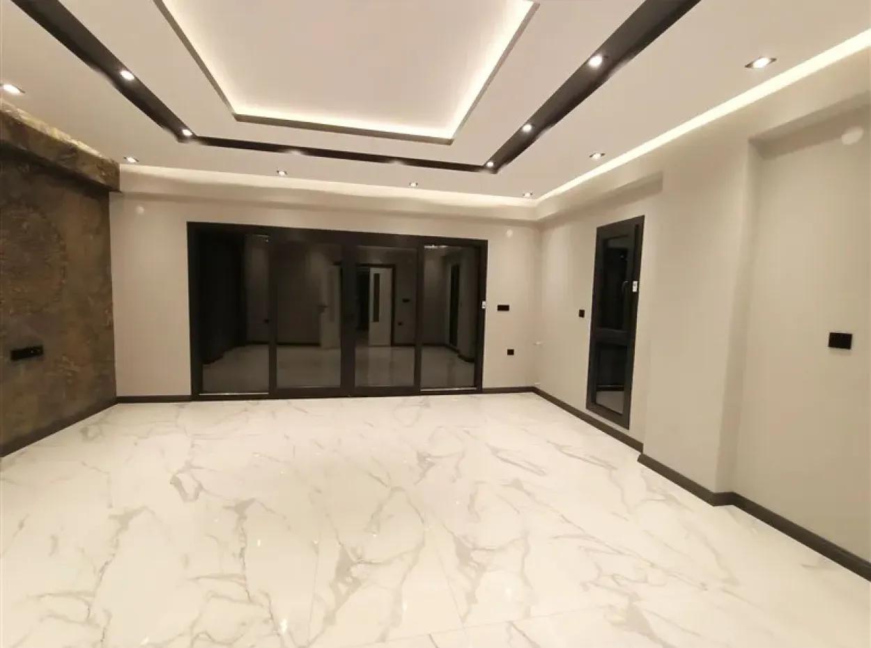 Didimde Havuzlu Bahçeli Sıfır Satılık Müstakil Villa