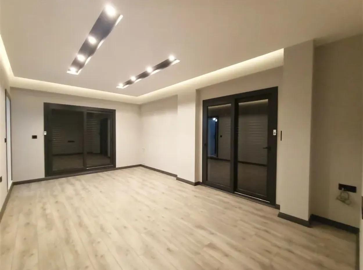 Didimde Havuzlu Bahçeli Sıfır Satılık Müstakil Villa