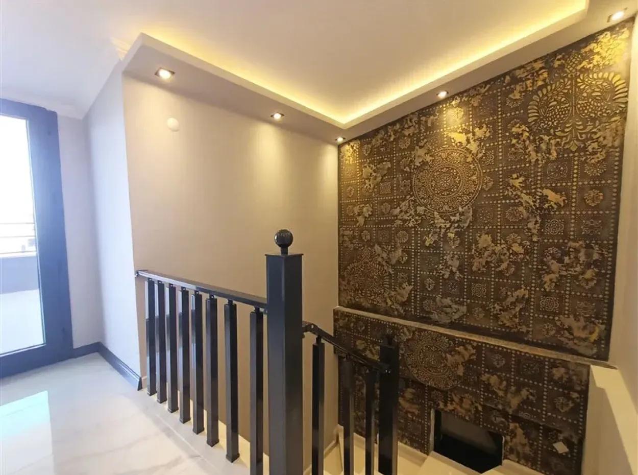 Didimde Havuzlu Bahçeli Sıfır Satılık Müstakil Villa