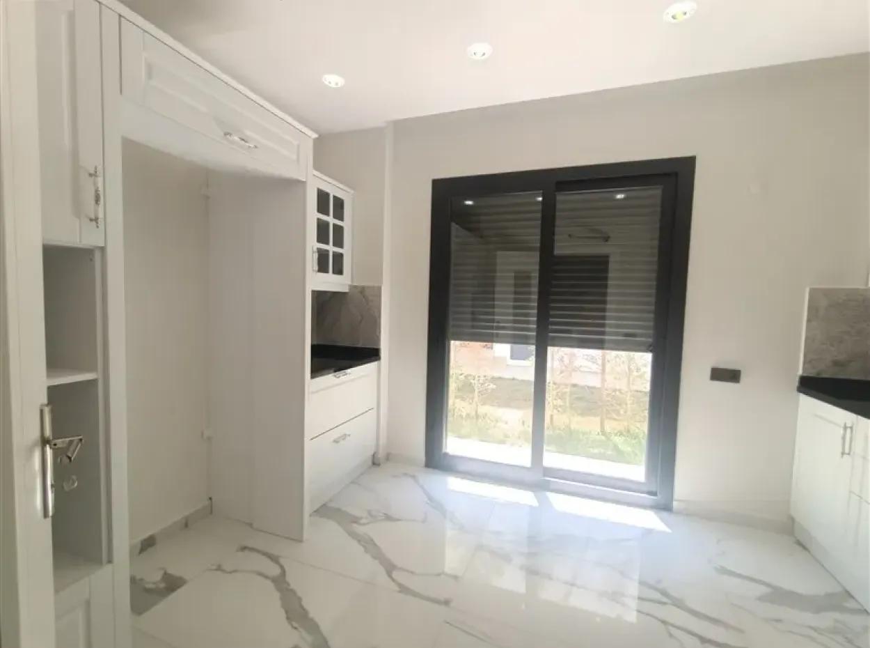 Didim Altınkum Havuzlu Bahçeli Satılık Müstakil Villa