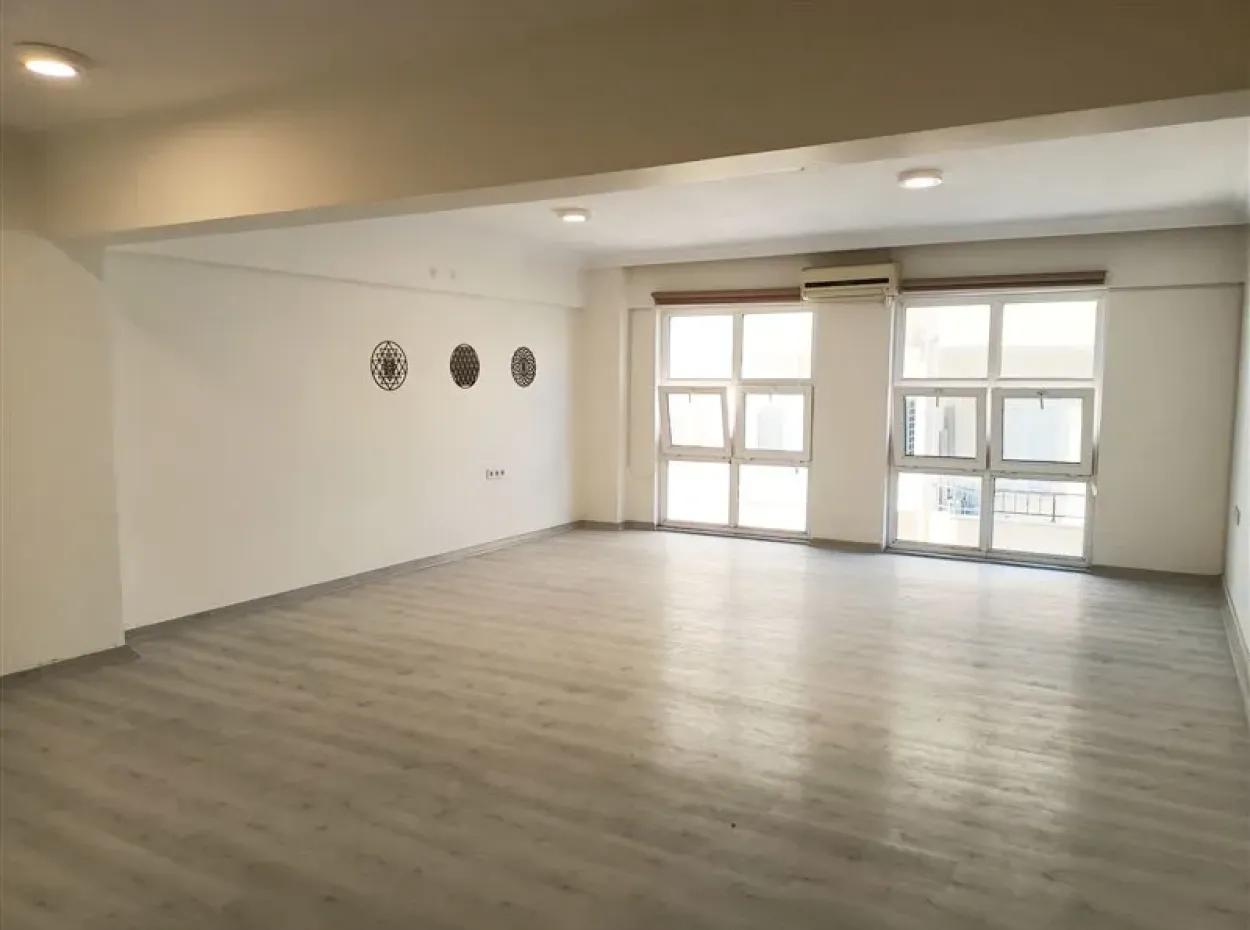 Didimde Satılık Ofis, Asansörlü Binada Ara Katta Ofis
