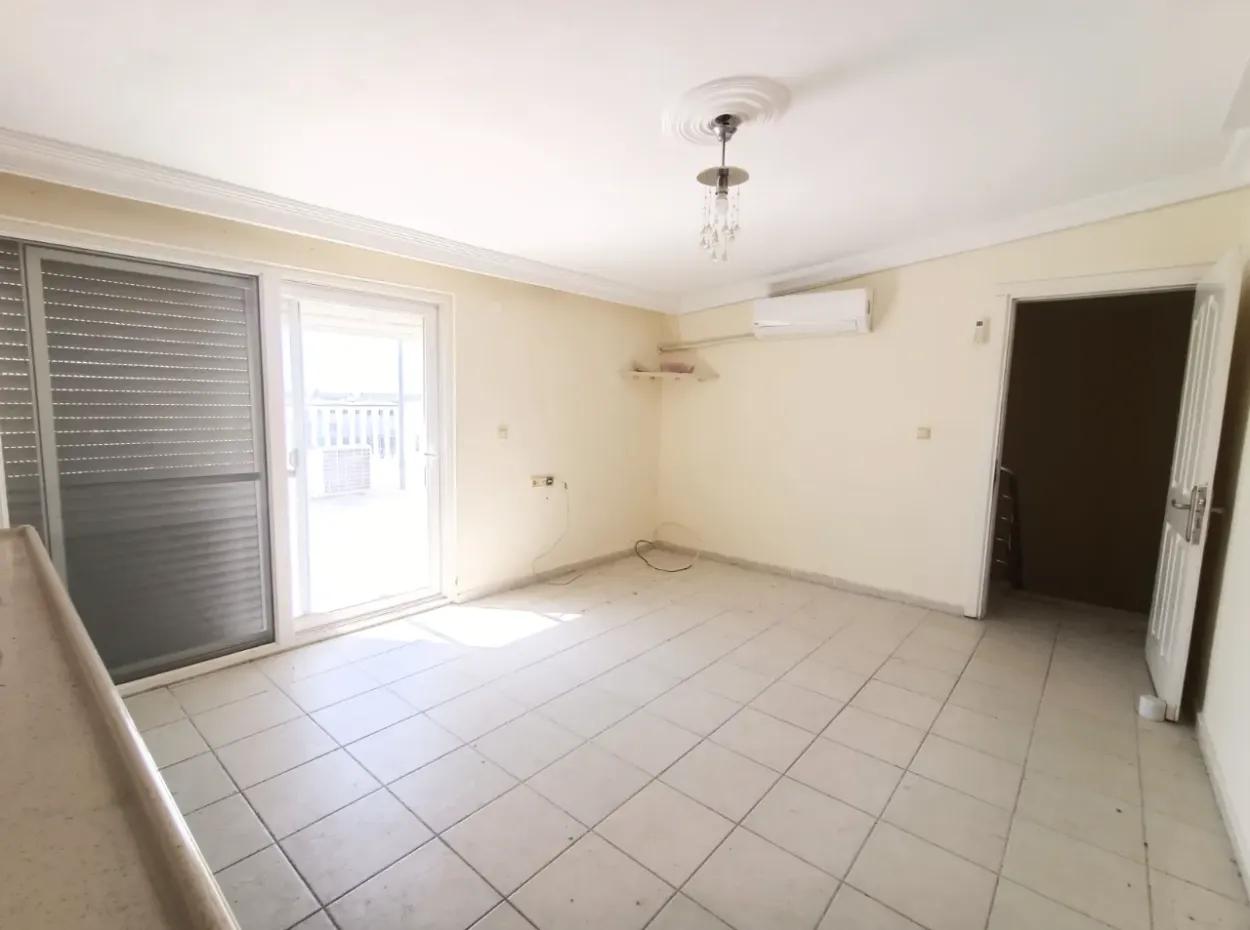 Didimde Büyük Teraslı 2 Havuzlu Sitede Satılık Dubleks