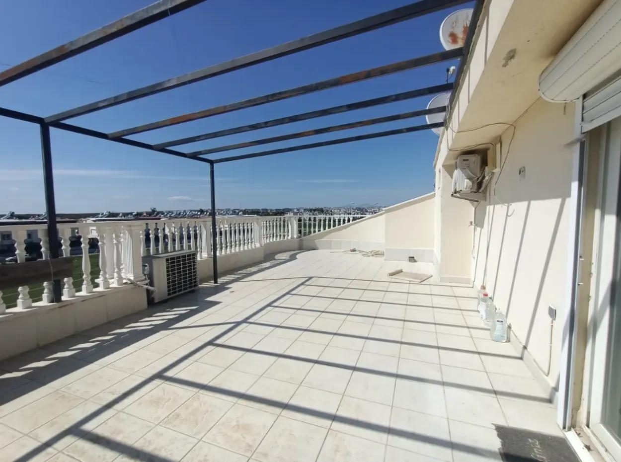 Didimde Büyük Teraslı 2 Havuzlu Sitede Satılık Dubleks