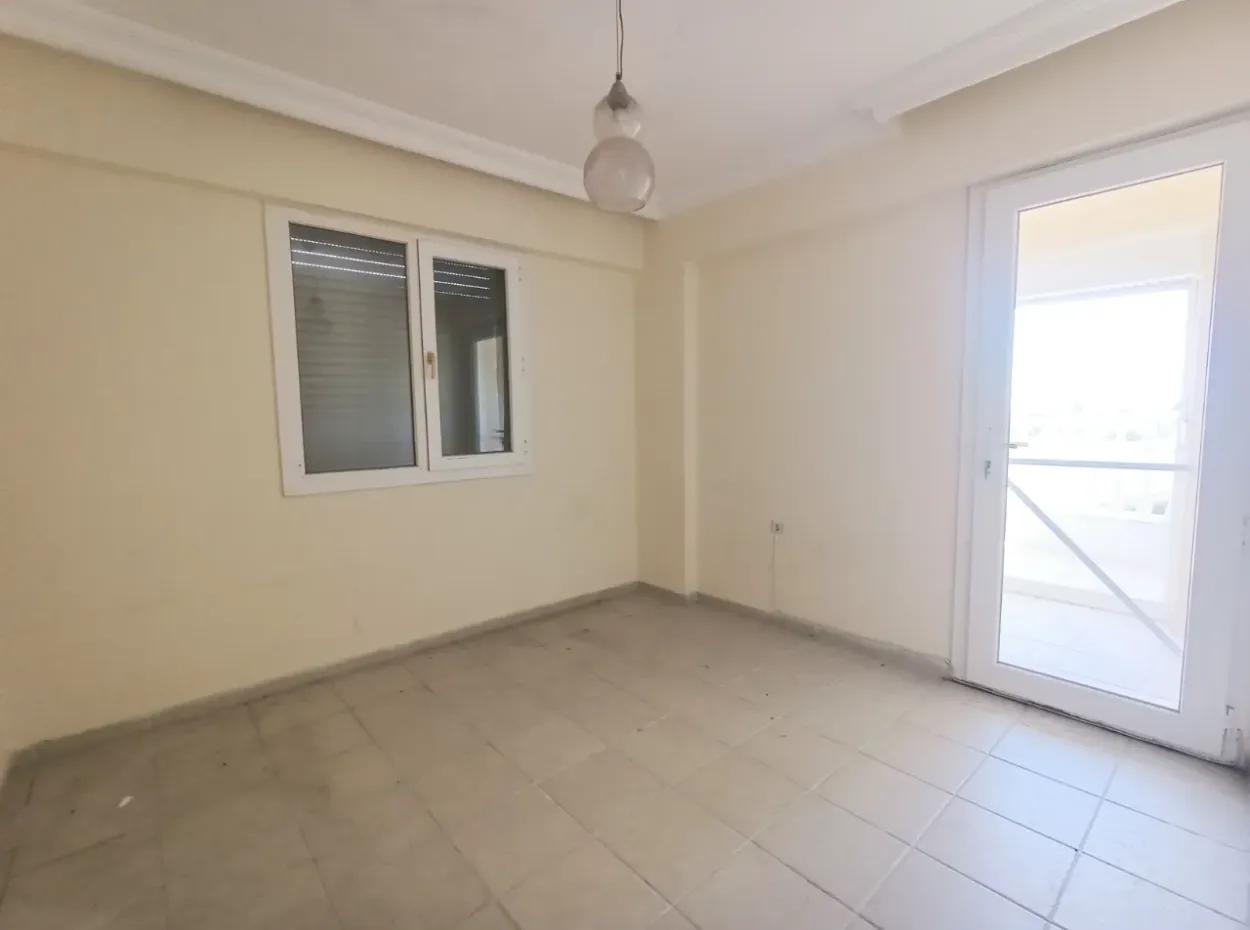 Didimde Büyük Teraslı 2 Havuzlu Sitede Satılık Dubleks