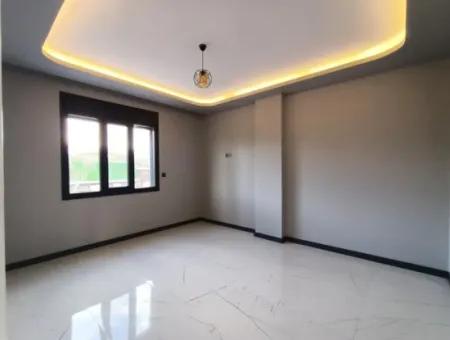 500 M2 Arsa İçinde Havuzlu Müstakil Satılık Villa