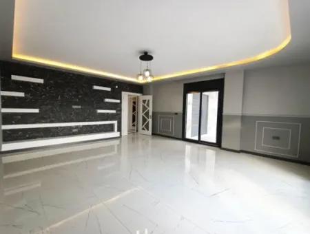 500 M2 Arsa İçinde Havuzlu Müstakil Satılık Villa