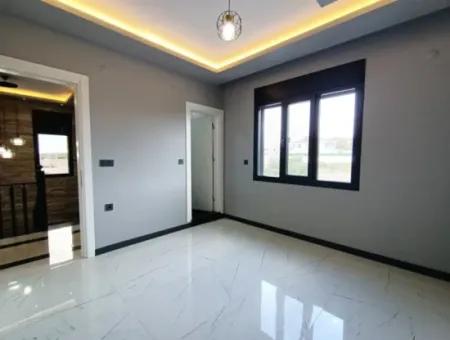 500 M2 Arsa İçinde Havuzlu Müstakil Satılık Villa