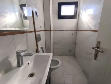 Havuzlu Bahçeli Önü Açık Müstakil Satılık Villa