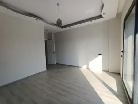 Havuzlu Bahçeli Önü Açık Müstakil Satılık Villa
