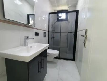 Havuzlu Bahçeli Önü Açık Müstakil Satılık Villa