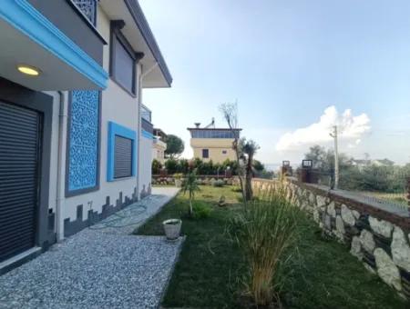 Akbükte Satılık Villa, Köşe Tam Müstakil Satılık Villa