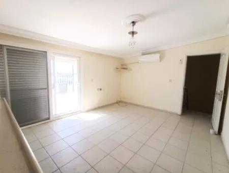 Didimde Büyük Teraslı 2 Havuzlu Sitede Satılık Dubleks